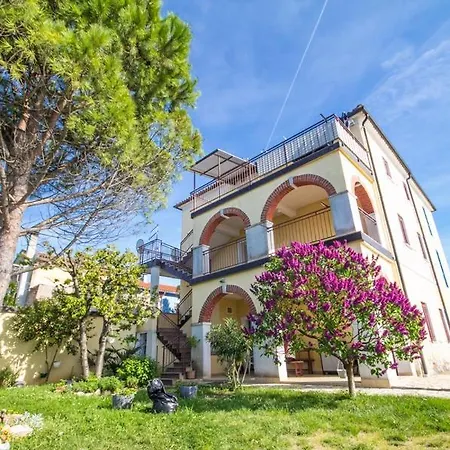 Bencic Guest house Karigador